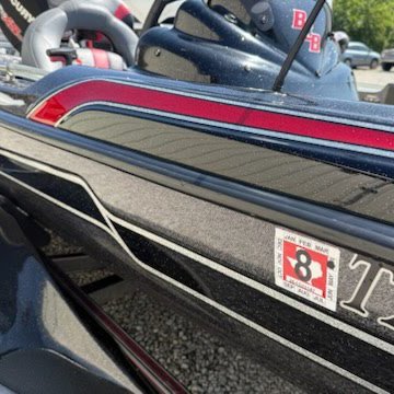 Repair Scratches on Fiberglass Boat
